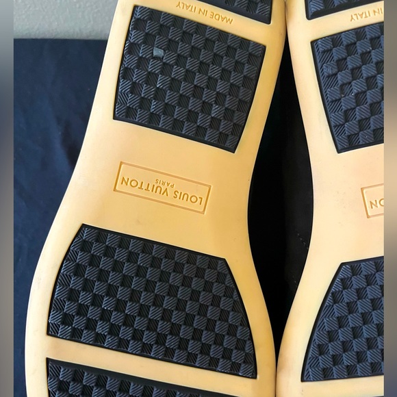 LOUIS VUITTON - Suede Sneaker - MENS SIZE 9 - Picture 10 of 11